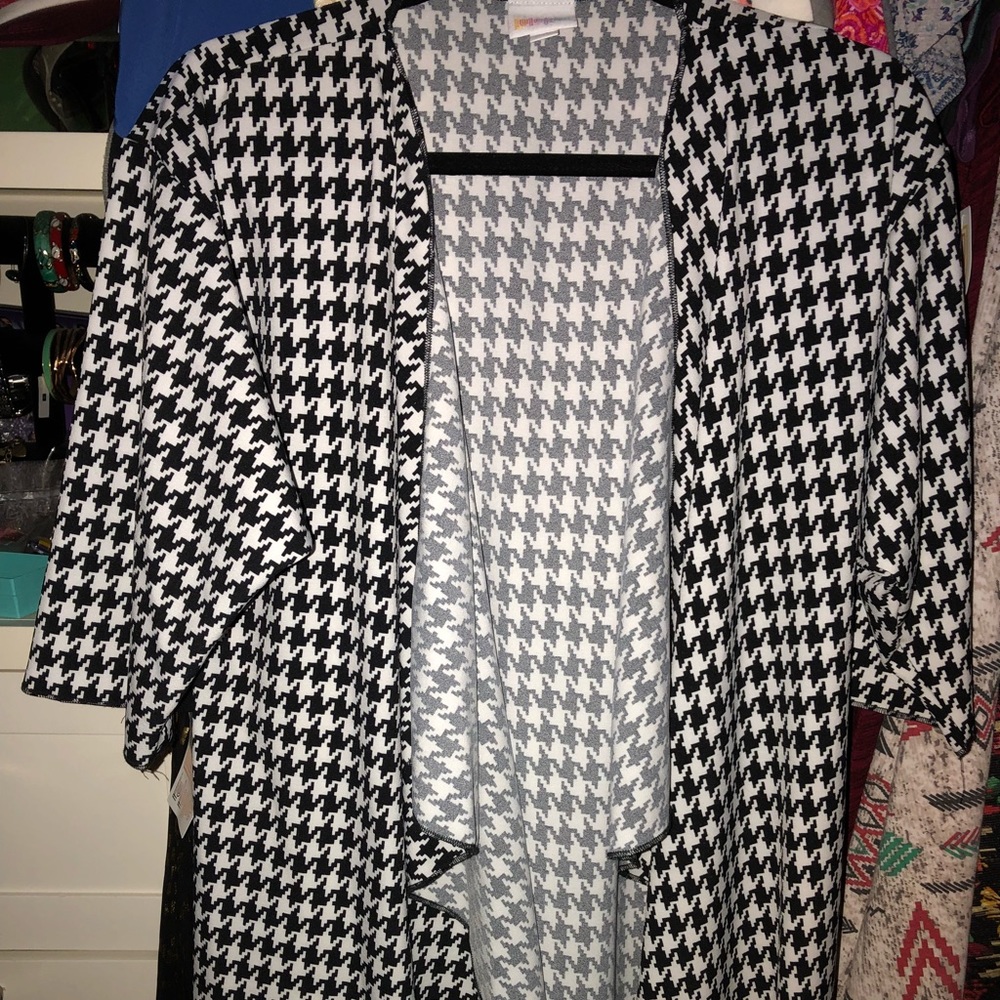 Lularoe Black white houndstooth Shirley s